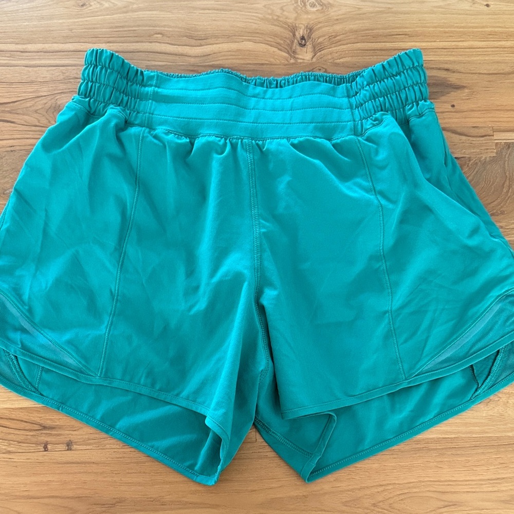 lululemon athletica hotty hot cascadia green 4” Athletic Shorts